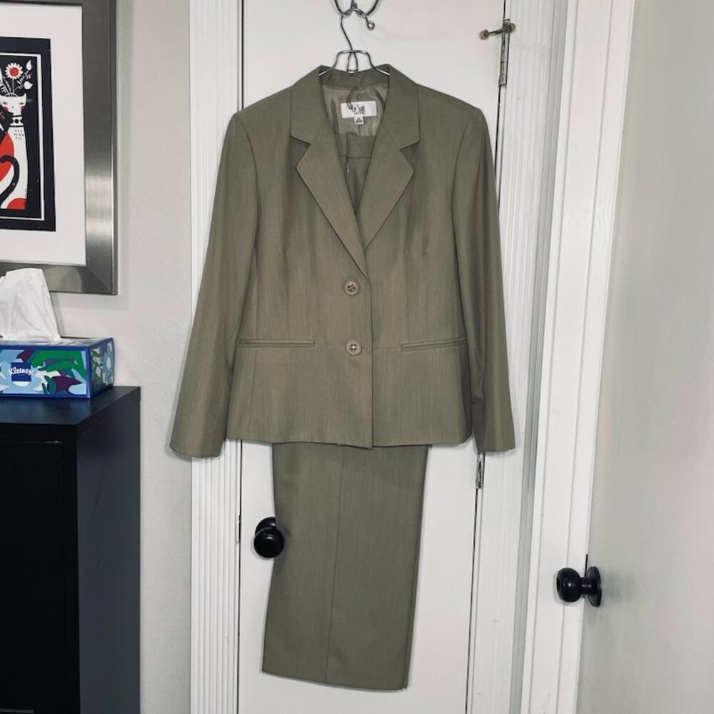 Le Suit 14P Taupe Beige Pants Suit Career Office Tailored Lined Slimming